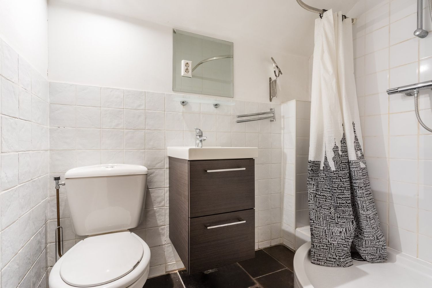 Hete avonturen in hun ruime badkamer